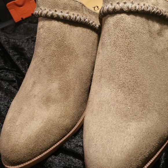 Qupid Womens Rager 24 Pull-on Stacked Heel Booties New never worn !!! - Picture 6 of 13